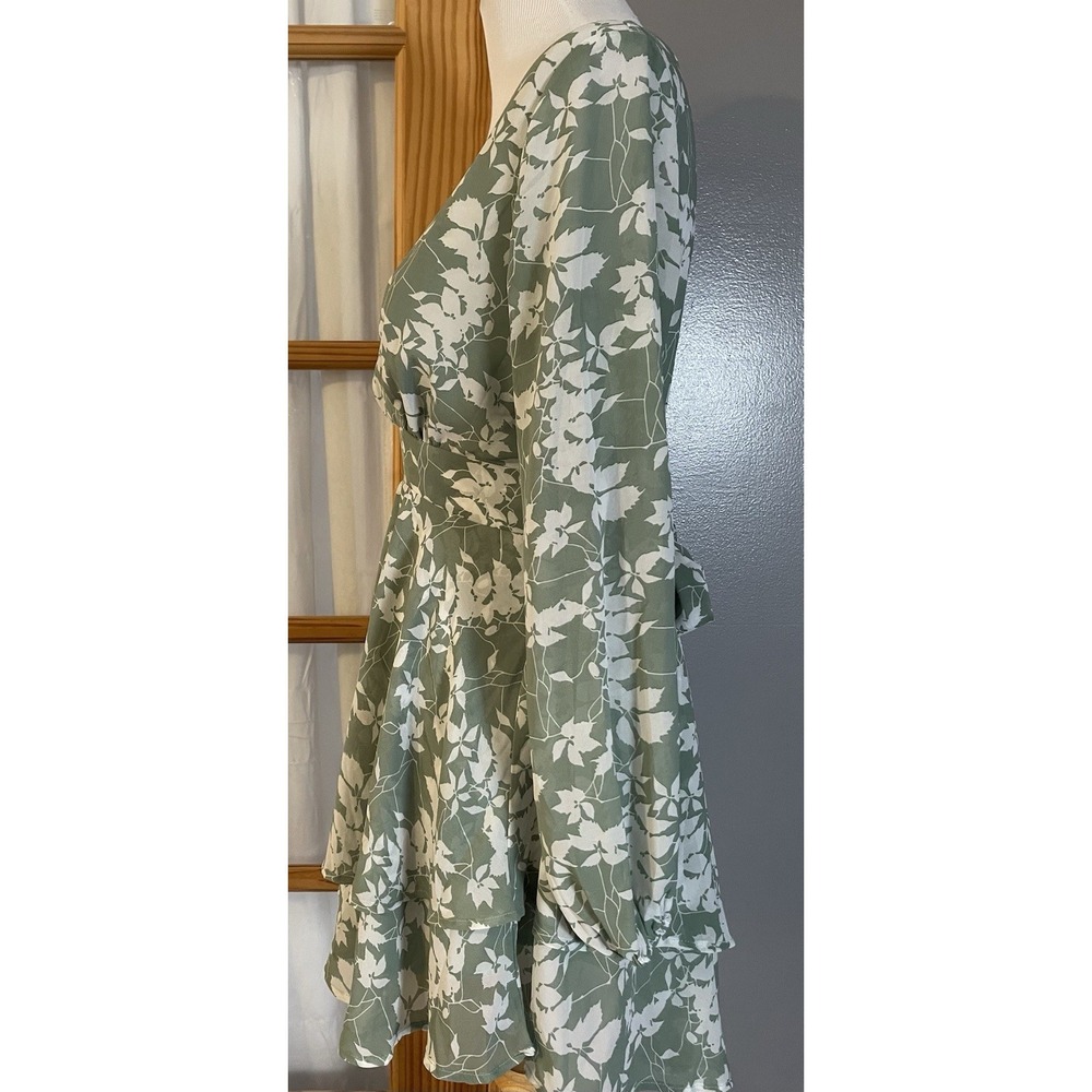 DOKOTOO Tired Floral Mini Dress Sz M Belted Sage White Long Sleeve Boho Chic - Picture 3 of 15